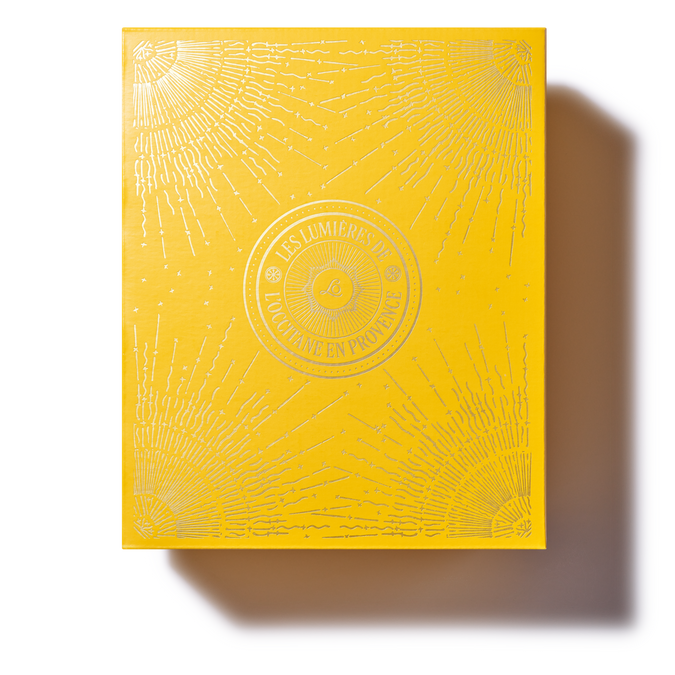 Дуэт из жидкого мыла и свечи